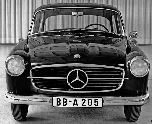 Designmodell für eine eventuelle Mercedes-Benz Baureihe W 122 von Hermann Ahrens mit SL-Gesicht, Mitte der 1950er Jahre. Zu einer Serienfertigung kommt es nicht.